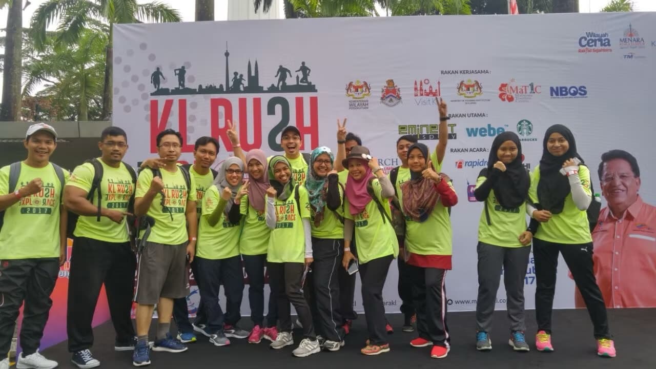 Nexagate team posing before the KL Rush Explorace flag-off (February 2017)